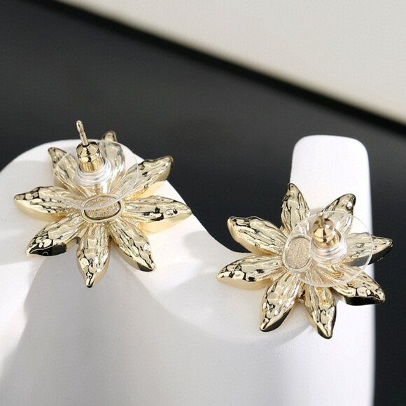 Chanel earrings - Picture 3 of 5